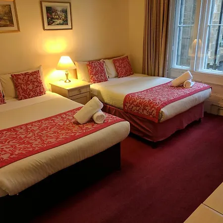 The Kelvin West End Guest house 2*