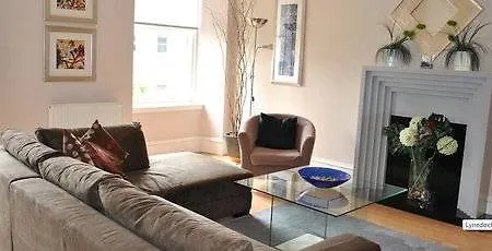 格拉斯哥西区梦之屋公寓酒店 *