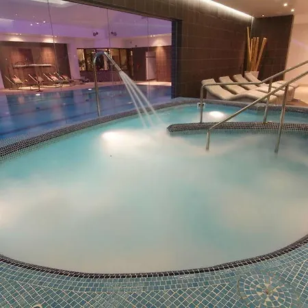 Parklands & Country Club Newton Mearns