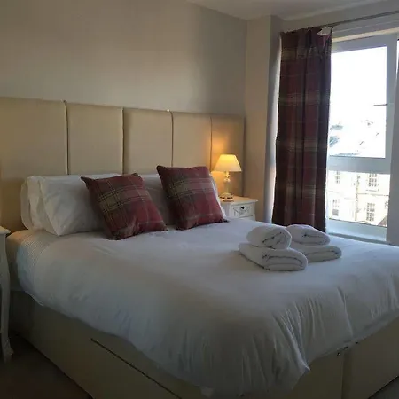 Clyde Waterfront Hotel 3*