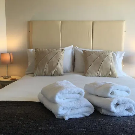 Clyde Waterfront 3*