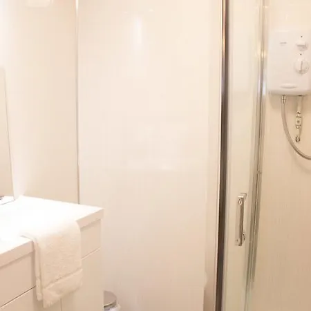 Hotell The Willow 2*