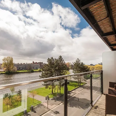 The Metropole Апартаменты Глазго