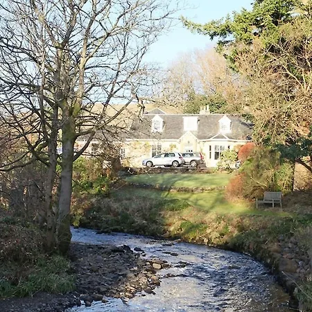 Finglen House Bed & Breakfast 3*