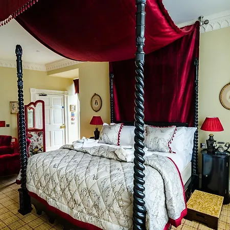 Hotell Crossbasket Castle & Restaurant
