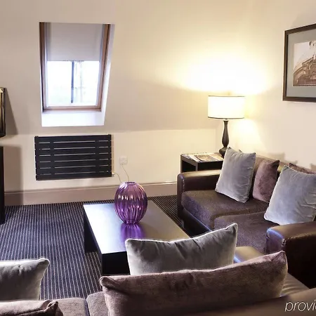 Fraser Aparthotel 4*