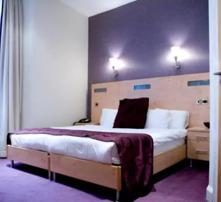 Hotel Artto 3*