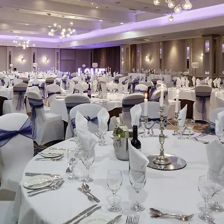 Grosvenor 4*