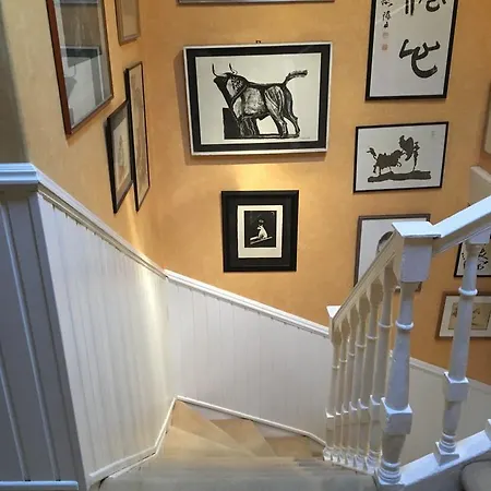 Finglen House Bed & Breakfast