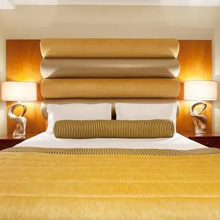 Carlton George 4* Glasgow