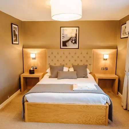 The Redhurst Glasgow Giffnock