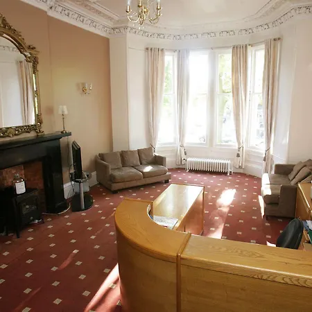Penzion Clifton 3*
