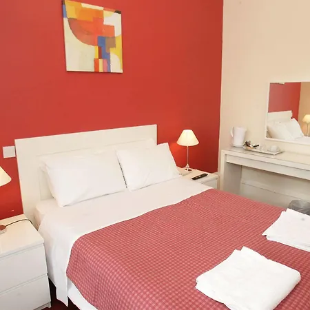 Clifton 3*
