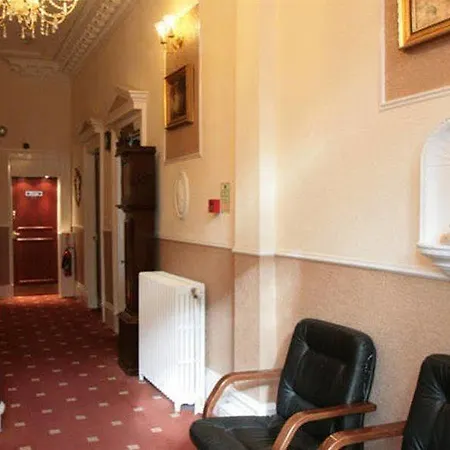 Clifton Otel Glasgow