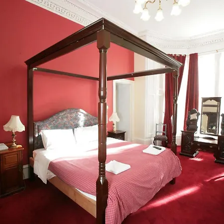 Penzion Clifton 3*