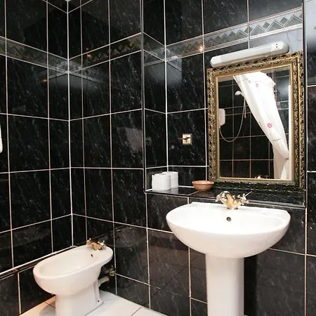 Clifton 3* Glasgow