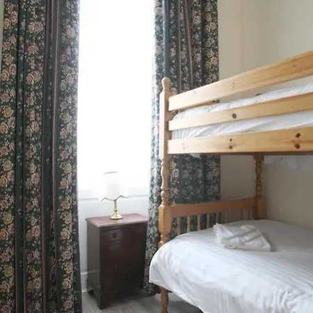 Hotel Number 52 Charlotte Street Glasgow