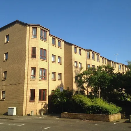 Clyde Waterfront 3*