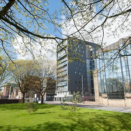 Clyde Waterfront Hotel