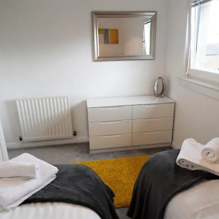 Signature - Redstone House - Newton Mearns Apartment *