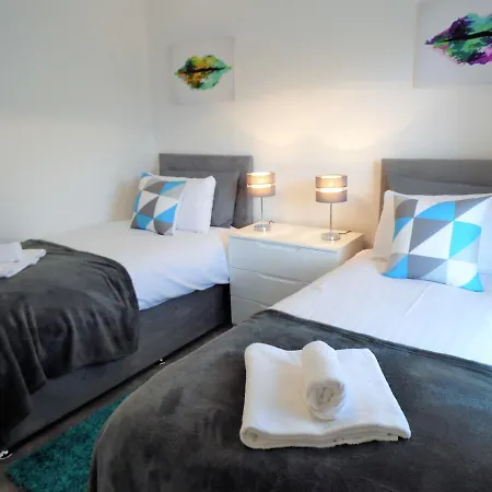 Apartment Signature - Redstone House - Newton Mearns
