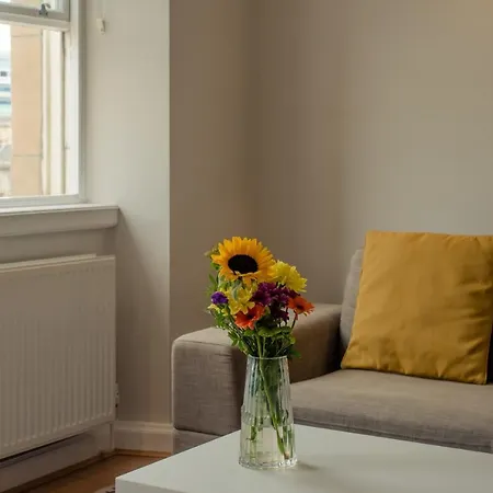 Premier George Square * Глазго