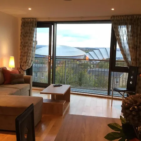 Sec Hydro Argyle West End - 2 Bedrooms *