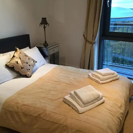 Sec Hydro Argyle West End - 2 Bedrooms