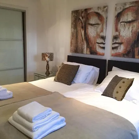 Sec Hydro Argyle West End - 2 Bedrooms *