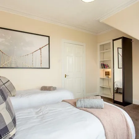 Lomond Serviced Apartments- Hydro House