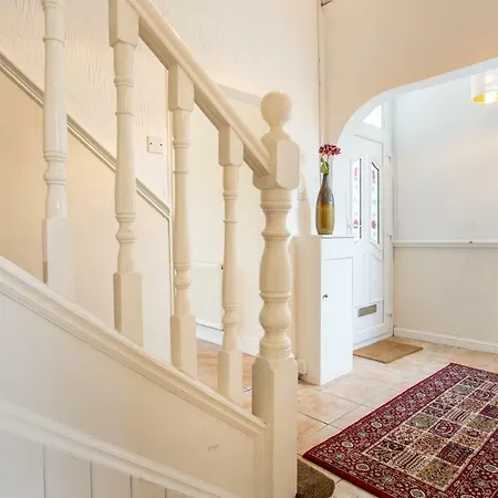 Lomond Serviced Apartments- Hydro House Semesterbostad *
