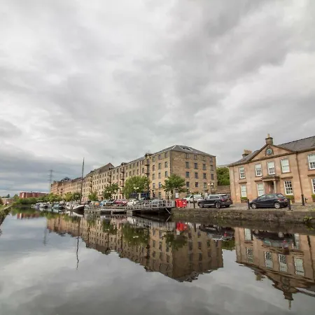 Apartment Luxury 2bd Penthouse Private Lift & Swimming Pool Glasgow