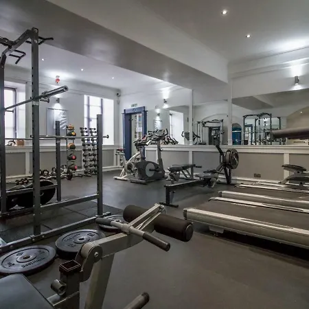 Luxury 2bd Penthouse Private Lift & Swimming Pool Glasgow