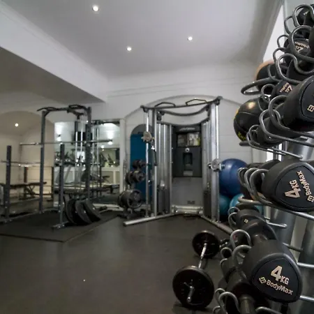 Luxury 2bd Penthouse Private Lift & Swimming Pool * Glasgow