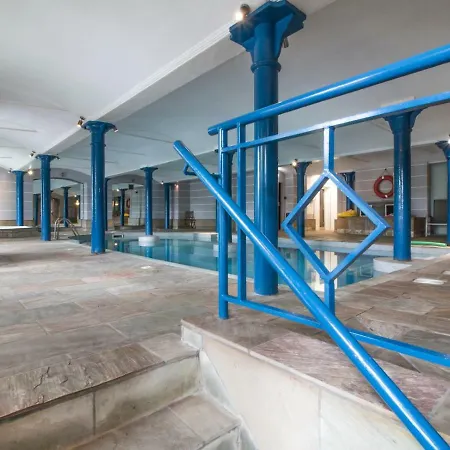 Apartment Luxury 2bd Penthouse Private Lift & Swimming Pool Glasgow