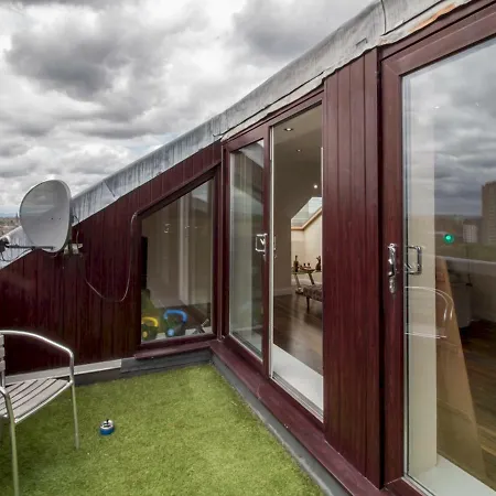 Luxury 2bd Penthouse Private Lift & Swimming Pool