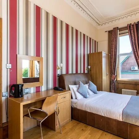 Redstone Hotel 3*
