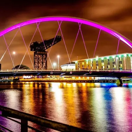 Centre - The Penthouse With Riverviews - Glasgow