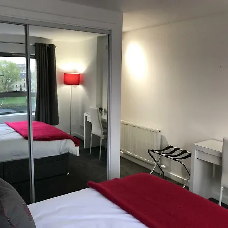 City Centre With River Clyde Views Apartment *
