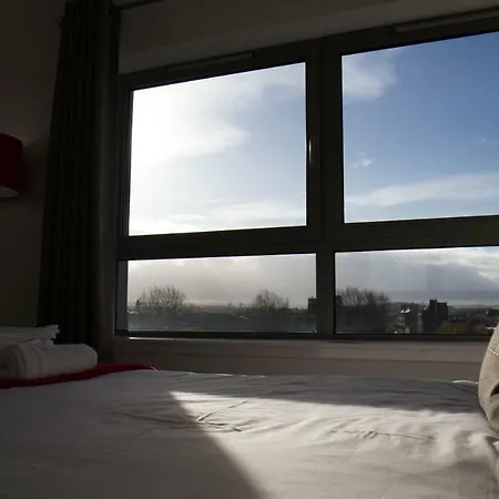 City Centre With River Clyde Views Apartment