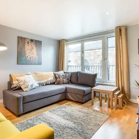 Lomond Serviced Apartments- Merchant's *