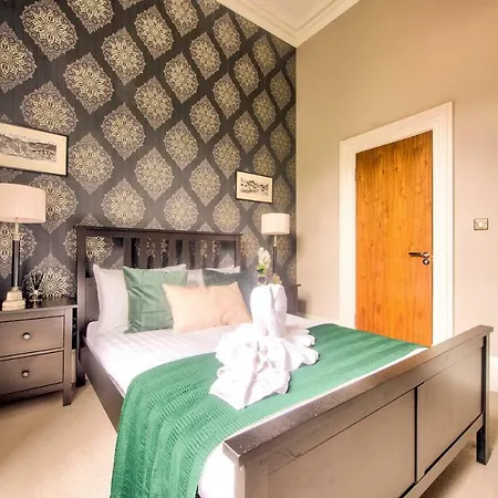 32 Victoria Crescent Road Γλασκώβη