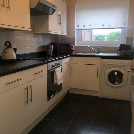 2 Bedroom At Secc Hydro Free Parking