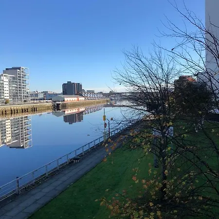 Apartment Arcview - Sec Hydro Two Bed Flat With Free Parking And Great View Glasgow