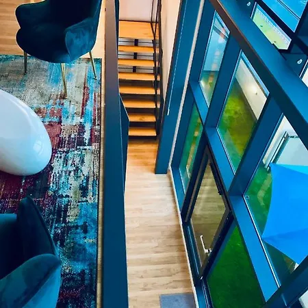 Daire Centre - The Penthouse With Riverviews - *