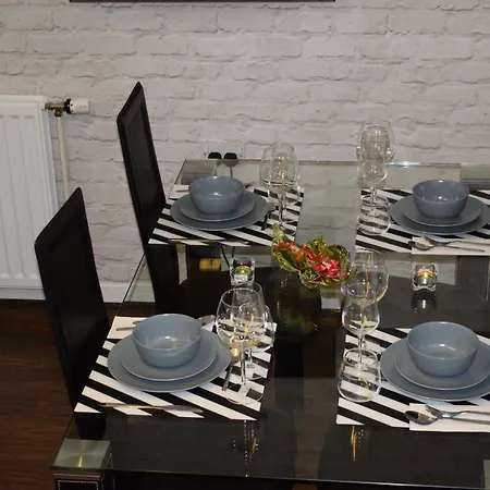 Hébergement de vacances Silverburn New House With Free Parking And Garden
