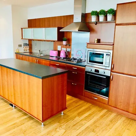 アパート Centre - The Penthouse With Riverviews - *