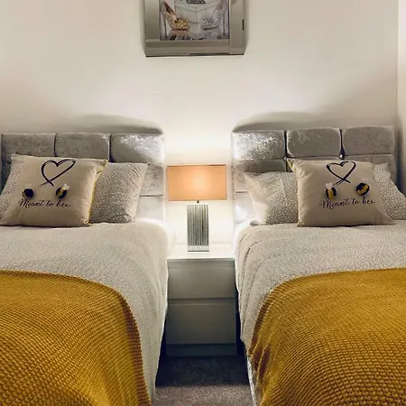 Centre - The Penthouse With Riverviews - Daire *