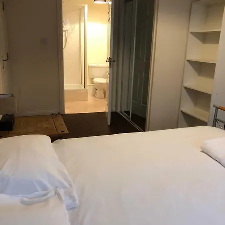 Bed & Breakfast Wallace Hide Out Glasgow