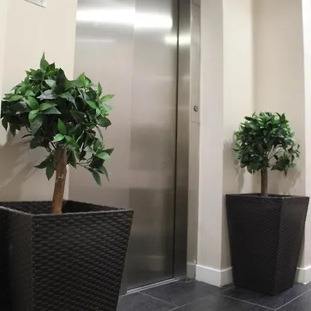 Metro Aparthotel